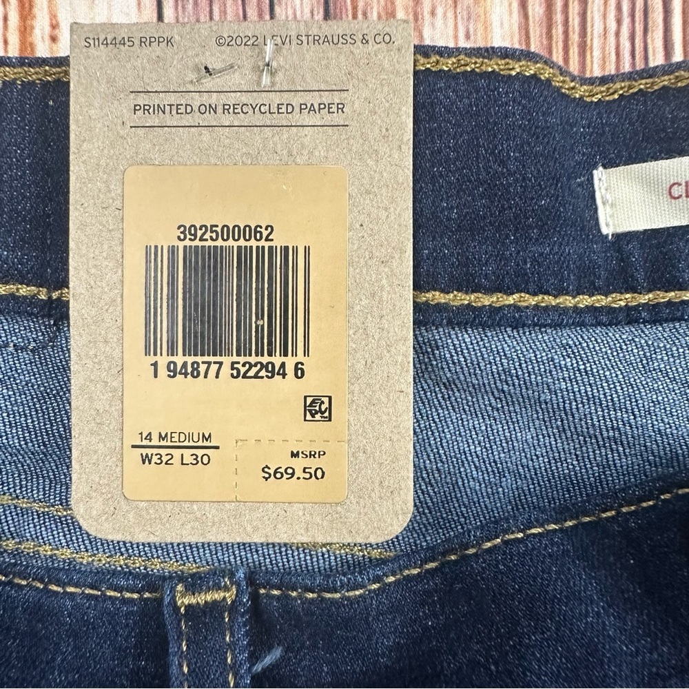 NWT Levis Classic Straight Women’s Mid Rise Jeans Size ( 14) 32x30 - Picture 5 of 16